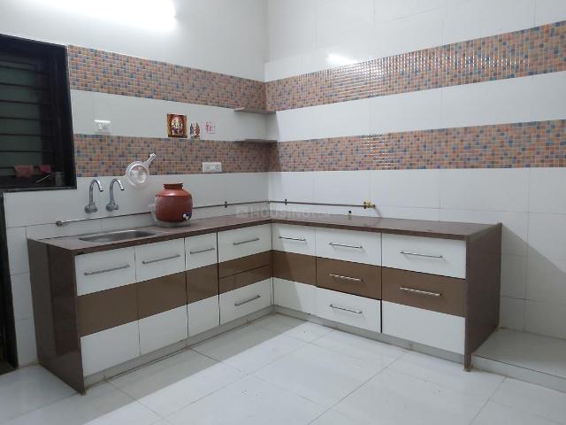 2 BHK Apartment in Jodhpur for rent Ahmedabad. The reference number is 20147031