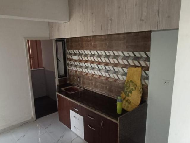 2 BHK Apartment in Jodhpur for rent Ahmedabad. The reference number is 21183855