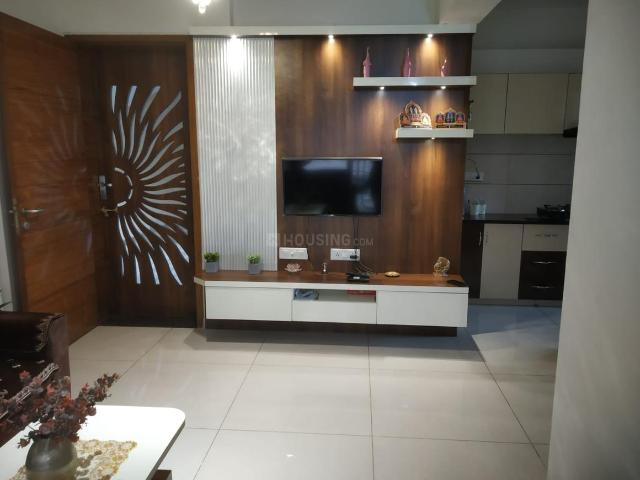 2 BHK Apartment in Jodhpur for rent Ahmedabad. The reference number is 21313434