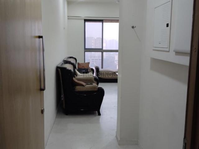2 BHK Apartment in Jogeshwari West for rent Mumbai. The reference number is 19986542