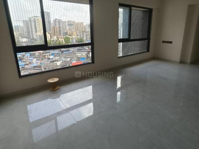 2 BHK Apartment in Jogeshwari West for rent Mumbai. The reference number is 20609952