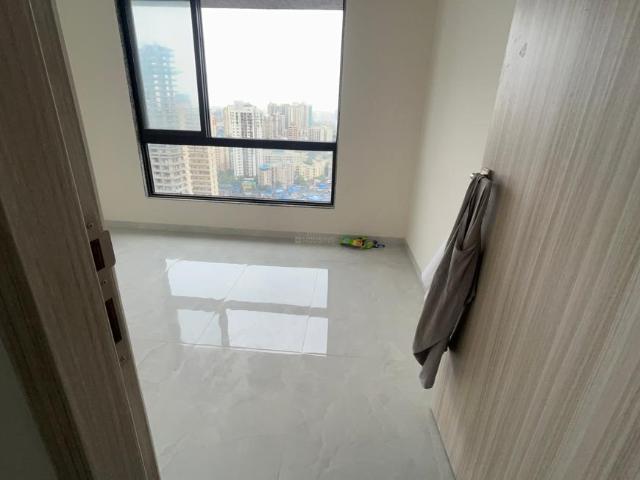 2 BHK Apartment in Jogeshwari West for rent Mumbai. The reference number is 21058151