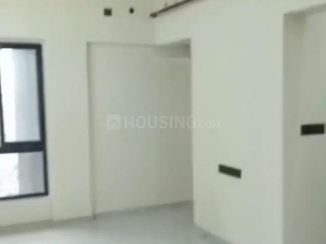 2 BHK Apartment in Jogeshwari West for rent Mumbai. The reference number is 21118023