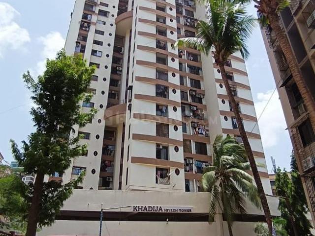 2 BHK Apartment in Jogeshwari West for resale Mumbai. The reference number is 17473988