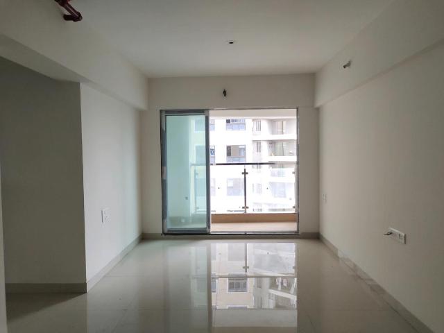 2 BHK Apartment in Jogeshwari West for resale Mumbai. The reference number is 18160354