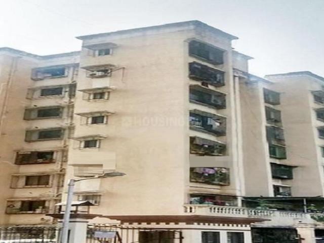 2 BHK Apartment in Jogeshwari West for resale Mumbai. The reference number is 18844635