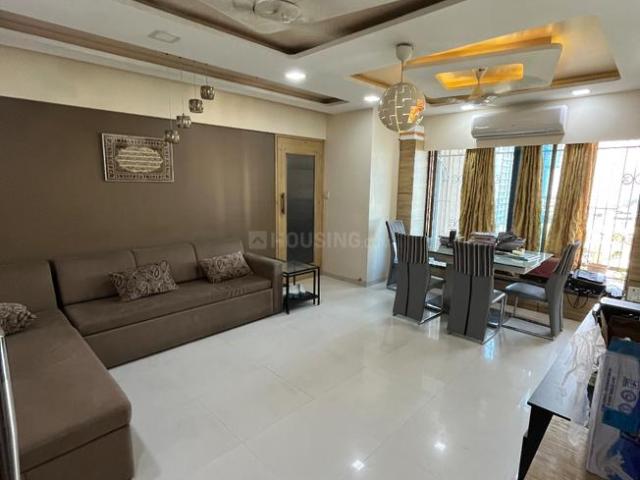 2 BHK Apartment in Jogeshwari West for resale Mumbai. The reference number is 18875337