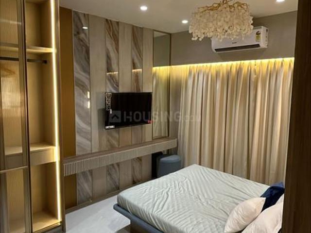 2 BHK Apartment in Jogeshwari West for resale Mumbai. The reference number is 20315408