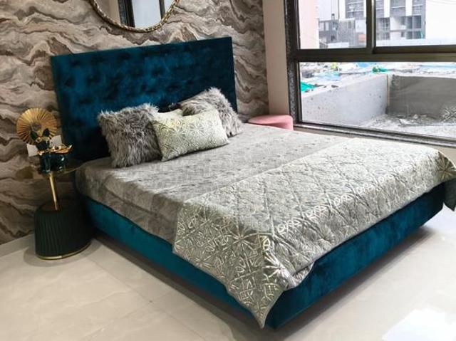 2 BHK Apartment in Jogeshwari West for resale Mumbai. The reference number is 20494417