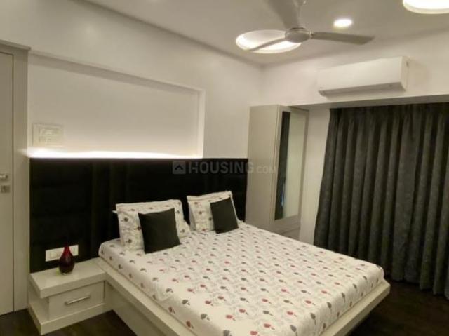2 BHK Apartment in Jogeshwari West for resale Mumbai. The reference number is 20753666