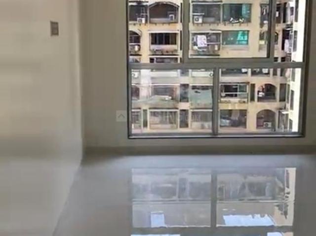 2 BHK Apartment in Jogeshwari West for resale Mumbai. The reference number is 20775647