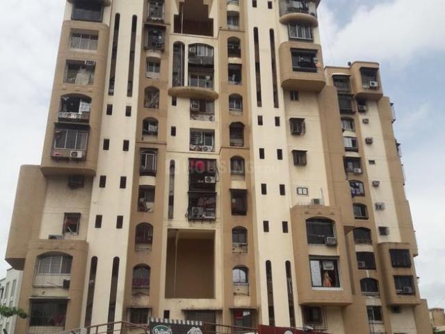 2 BHK Apartment in Jogeshwari West for resale Mumbai. The reference number is 21100022