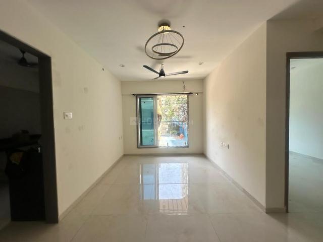 2 BHK Apartment in Jogeshwari East for rent Mumbai. The reference number is 20416219