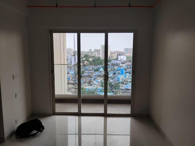 2 BHK Apartment in Jogeshwari East for rent Mumbai. The reference number is 21044238