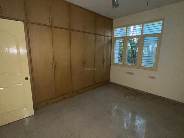 2 BHK Apartment in Jayanagar for rent Bengaluru. The reference number is 18799409