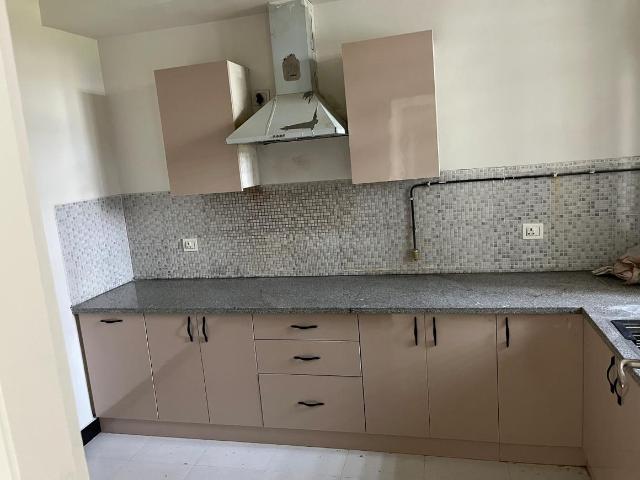2 BHK Apartment in Jaypee Greens for resale Greater Noida. The reference number is 20051143