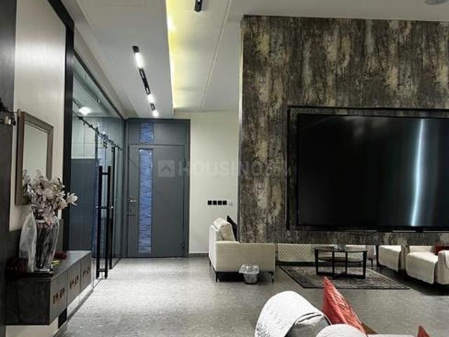 2 BHK Apartment in Jacob Circle for rent Mumbai. The reference number is 20261408