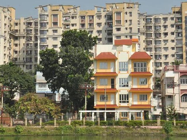 2 BHK Apartment in Jadavpur for resale Kolkata. The reference number is 12215669
