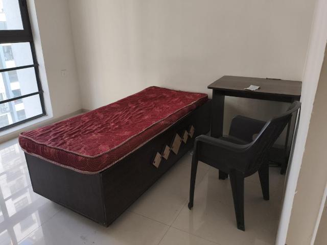 2 BHK Apartment in Jagatpur for rent Ahmedabad. The reference number is 19468643