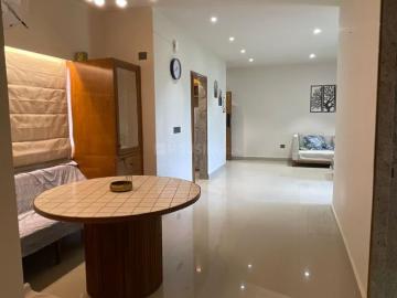 2 BHK Apartment in Jagatpur for rent Ahmedabad. The reference number is 20085194