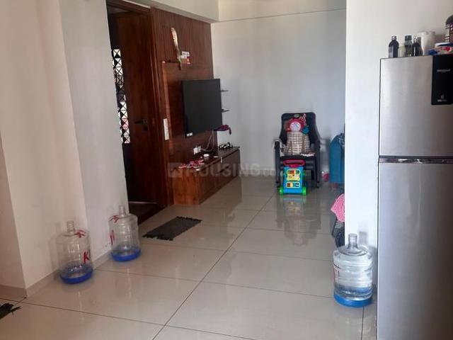 2 BHK Apartment in Jagatpur for rent Ahmedabad. The reference number is 20587388