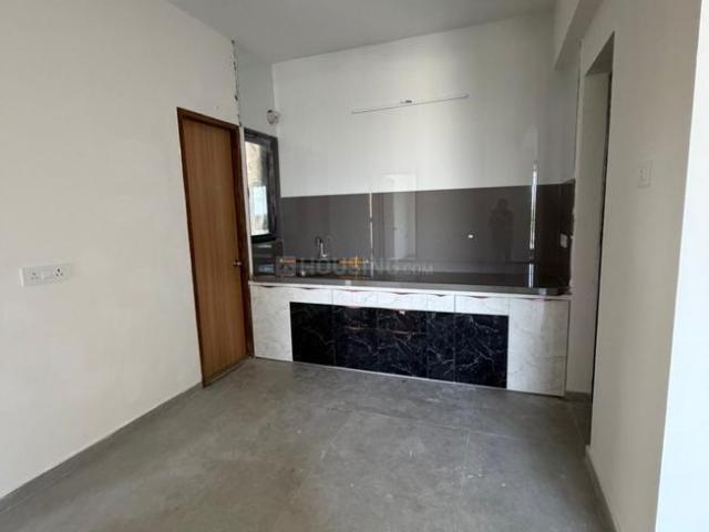 2 BHK Apartment in Jagatpur for rent Ahmedabad. The reference number is 20767714