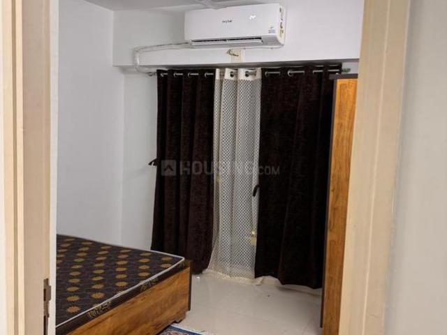 2 BHK Apartment in Jagatpur for rent Ahmedabad. The reference number is 20941772