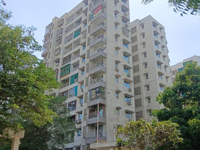 2 BHK Apartment in Jagatpur for rent Ahmedabad. The reference number is 20974142