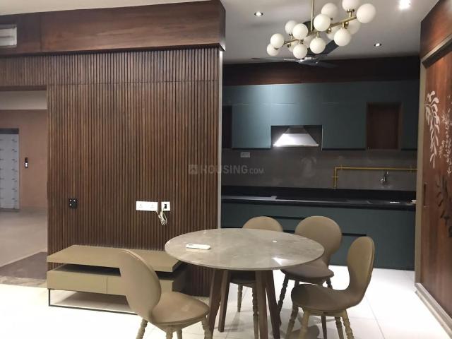 2 BHK Apartment in Jagatpur for rent Ahmedabad. The reference number is 21015519