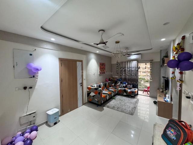 2 BHK Apartment in Jagatpur for rent Ahmedabad. The reference number is 21057906