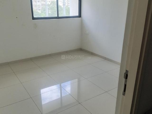 2 BHK Apartment in Jagatpur for rent Ahmedabad. The reference number is 21133908