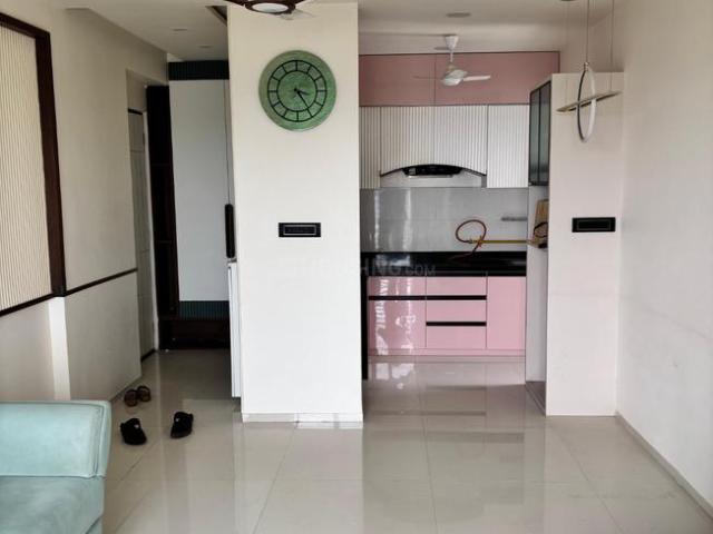 2 BHK Apartment in Jagatpur for rent Ahmedabad. The reference number is 21207086