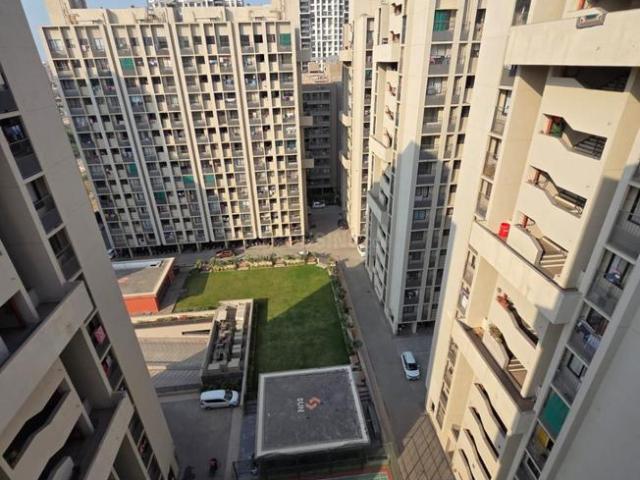 2 BHK Apartment in Jagatpur for rent Ahmedabad. The reference number is 21345714