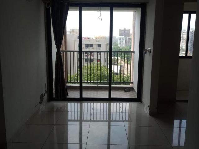 2 BHK Apartment in Jagatpur for resale Ahmedabad. The reference number is 18372249
