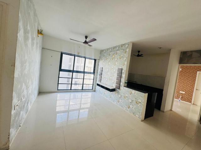 2 BHK Apartment in Jagatpur for resale Ahmedabad. The reference number is 20955087