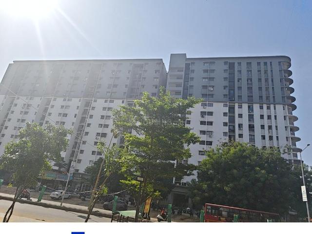 2 BHK Apartment in Jagatpur for resale Ahmedabad. The reference number is 21180006
