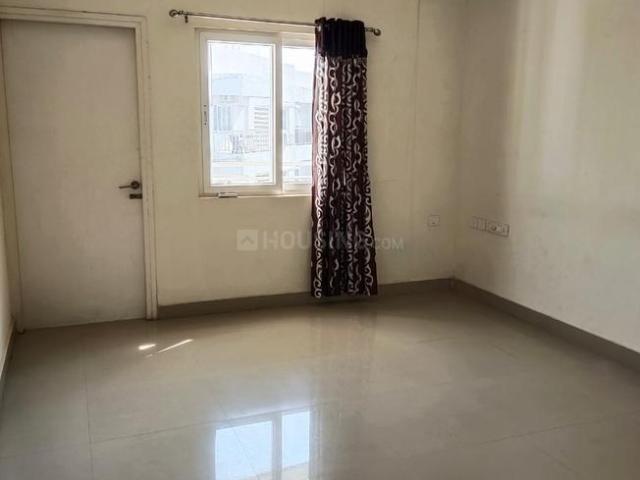 2 BHK Apartment in Chandkheda for resale Ahmedabad. The reference number is 18101158
