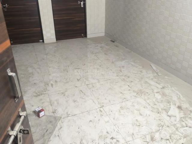 2 BHK Apartment in Jahangirpuri for resale New Delhi. The reference number is 20684907