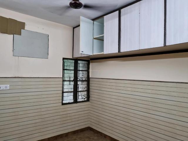 2 BHK Apartment in Janakpuri for rent New Delhi. The reference number is 20812018