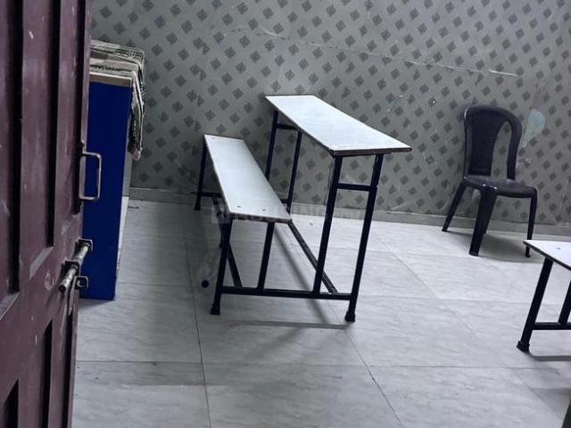 2 BHK Apartment in Janta Nagar for rent Ahmedabad. The reference number is 20542187