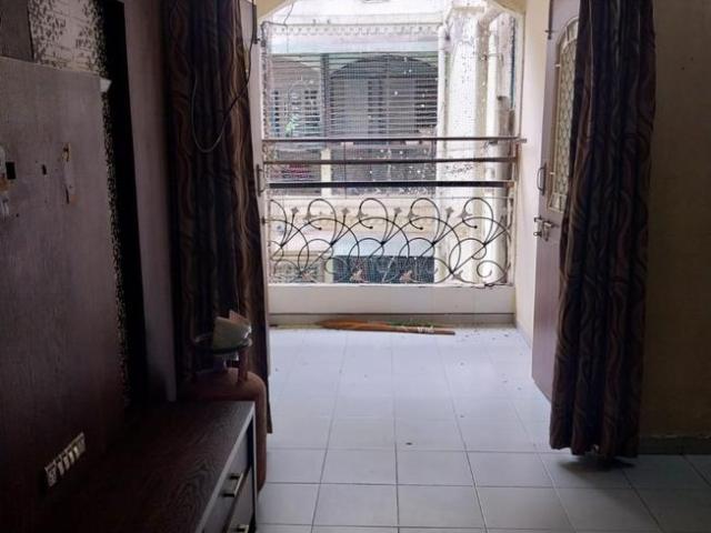 2 BHK Apartment in Jivrajpark for resale Ahmedabad. The reference number is 21002631