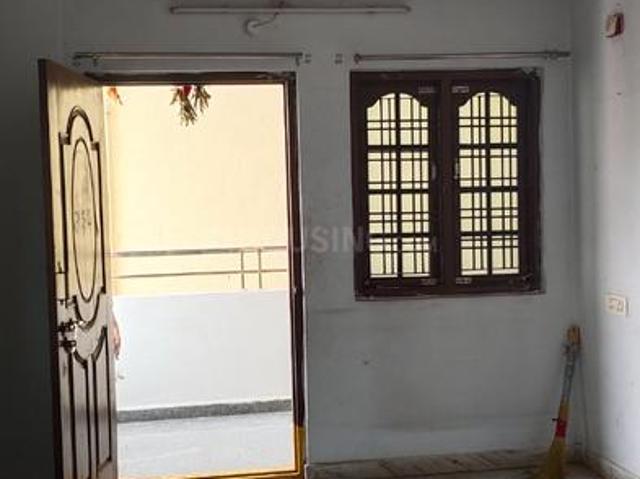 2 BHK Apartment in Jubilee Hills for rent Hyderabad. The reference number is 18964476