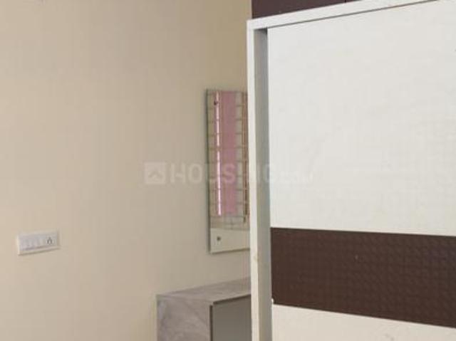 2 BHK Apartment in Jubilee Hills for rent Hyderabad. The reference number is 19884944
