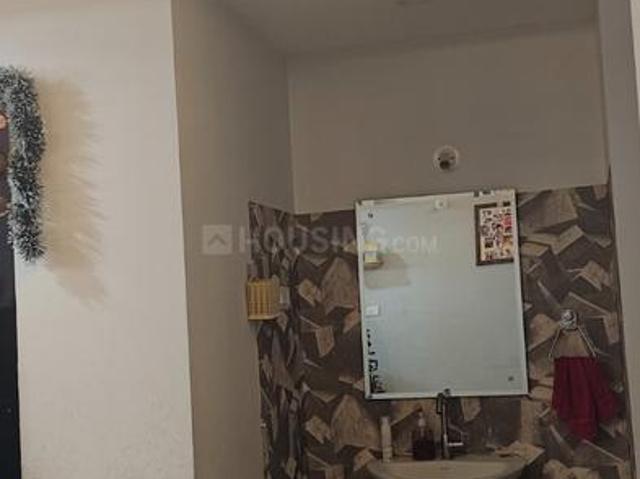 2 BHK Apartment in Jubilee Hills for rent Hyderabad. The reference number is 19152296