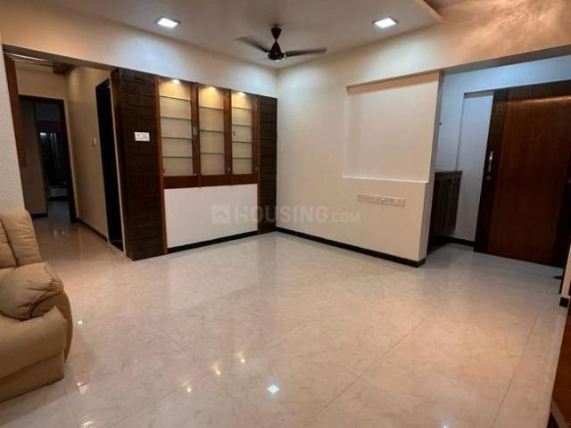 2 BHK Apartment in Juhu for rent Mumbai. The reference number is 18756316