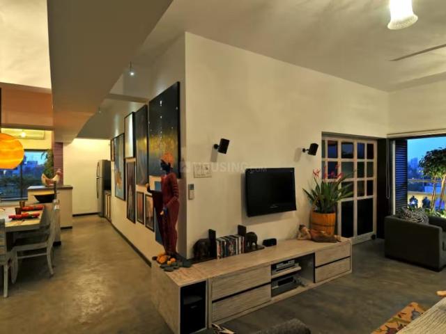 2 BHK Apartment in Juhu for rent Mumbai. The reference number is 19426150