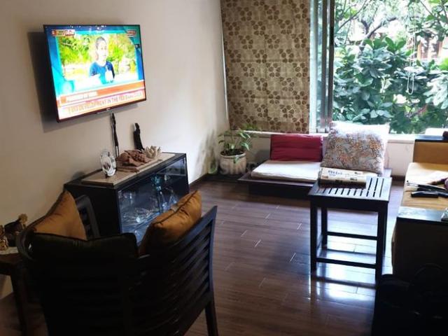 2 BHK Apartment in Juhu for resale Mumbai. The reference number is 20708599