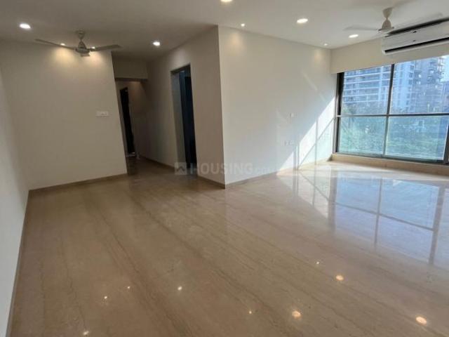 2 BHK Apartment in Juhu for resale Mumbai. The reference number is 21042590