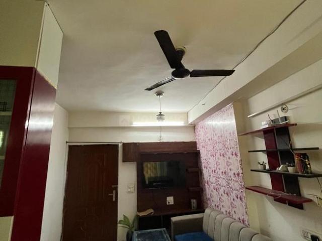 2 BHK Apartment in Omicron III for rent Greater Noida. The reference number is 20948040