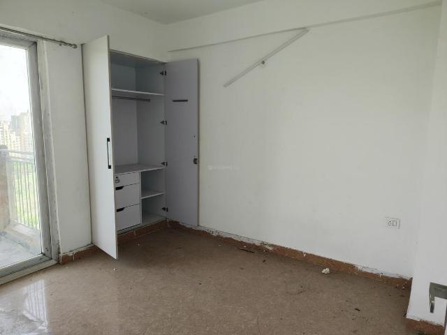 2 BHK Apartment in Omicron III for resale Greater Noida. The reference number is 20002548
